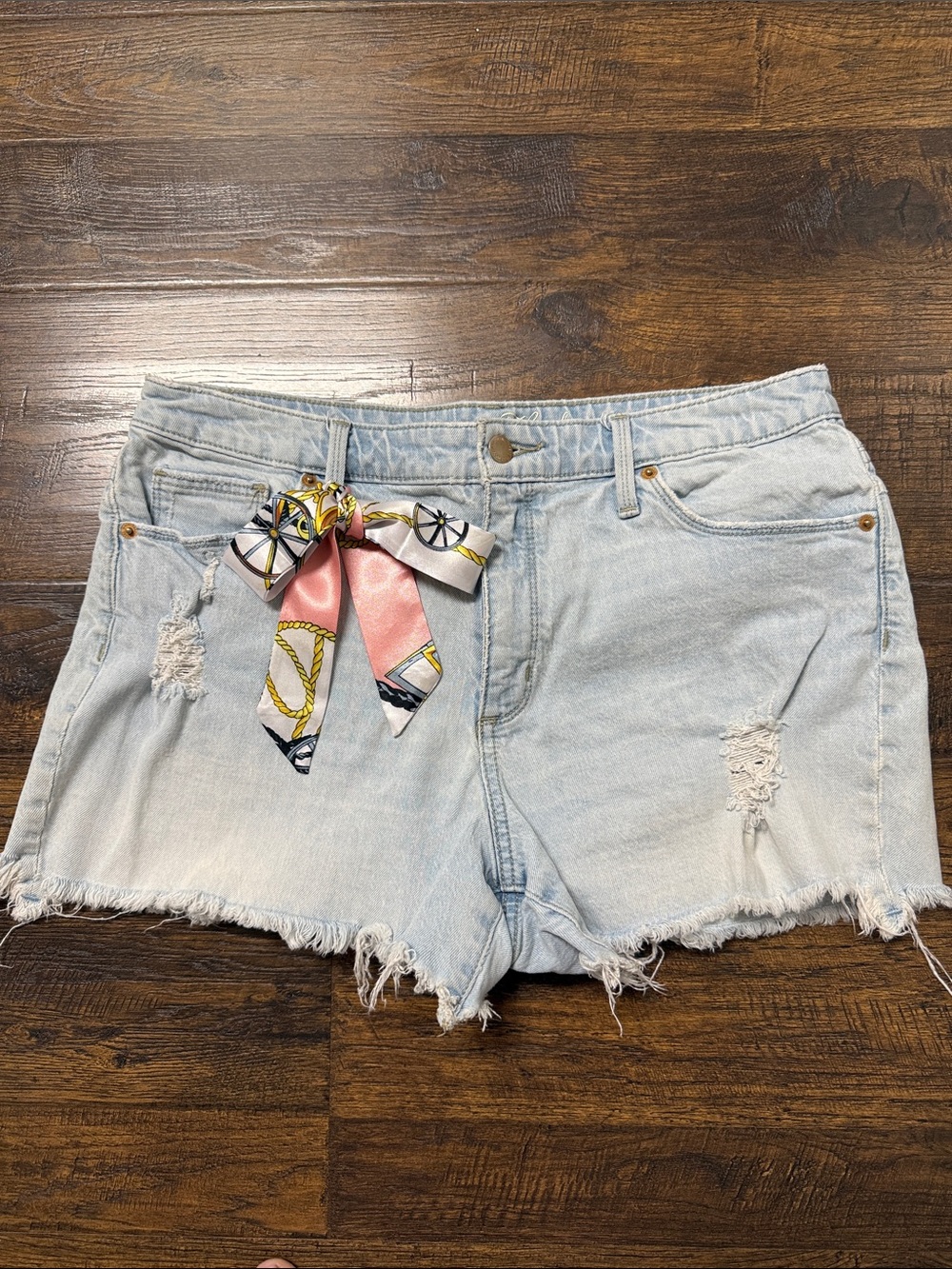Universal Thread Light Wash Denim Shorts with Pink Scarf Accent